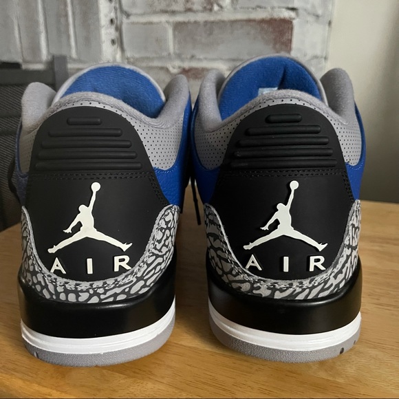 Jordan 3 Retro Varsity Royals - Picture 4 of 7